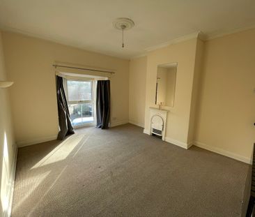 2 bedroom Mid Terraced House to let - Photo 4