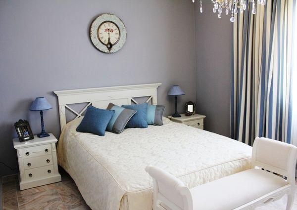 LONG TERM RENTAL. Spacious 8 bedroom villa for rent with sea views