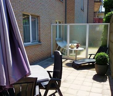 Gelijkvloers 2-slpk.-app. met terras in centrum Hasselt. - Photo 3