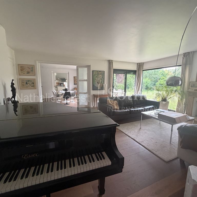 Location Maison 6 pièces 232m² MARCQ EN BAROEUL 59700 - Photo 1