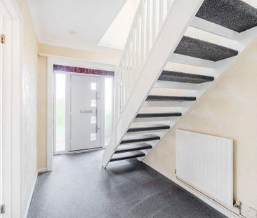 4 bedroom detached house to rent - Photo 6