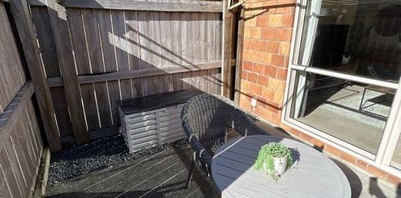 Two bedroom Northcross unit - Photo 2