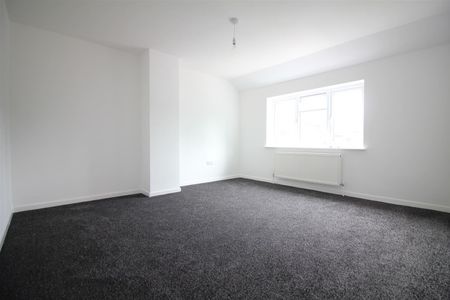 Ashbrook Road, Old Windsor, Windsor - Photo 5