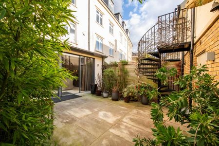 5 bedroom terraced house to rent - Photo 3