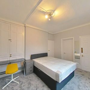 Groovy Towers, Leicester Road, Loughborough, LE11 - Photo 2