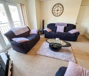 2 bedroom flat to rent - Photo 1