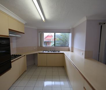 Spacious Unit In Nice Complex. - Photo 6