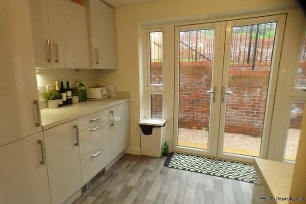 2 bedroom property to rent in Exeter - Photo 1