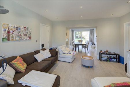 4 bedroom detached house to rent - Photo 4