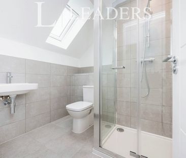 3 bedroom house to rent Friary Grove, Eagle Farm South, Milton Keyn... - Photo 5