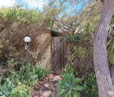 FAMILY HOME IN GREAT LOCATION !! - Photo 5