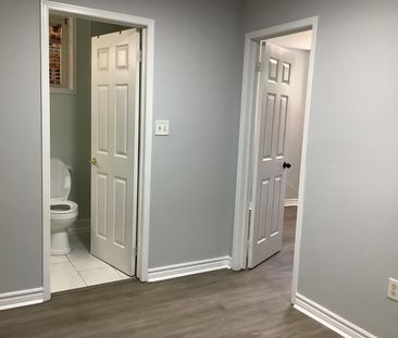 For Lease - 17 Dunsmore Lane, Barrie, Ontario - Photo 2