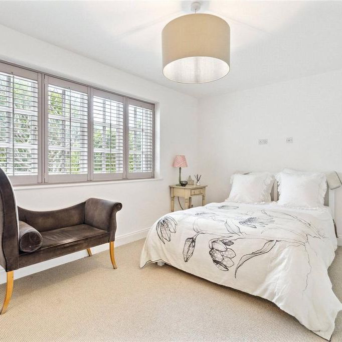 5 bedroom detached house to rent - Photo 1