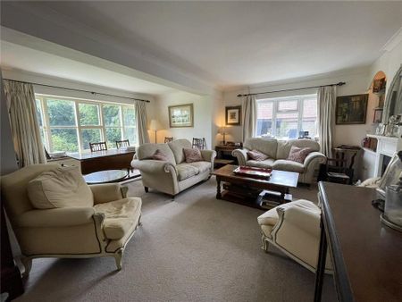 4 bedroom detached house to rent - Photo 2