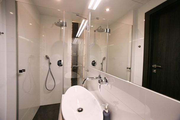 angel wawel - Photo 1