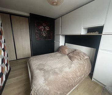 Location Appartement 3 pièces 89m² CROIX 59170 - Photo 4