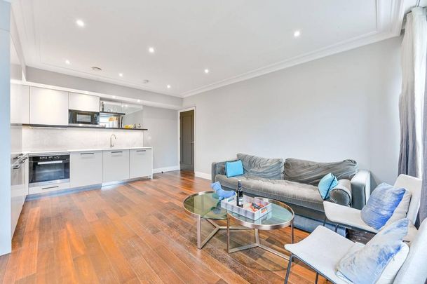 2 bedroom flat to rent - Photo 1