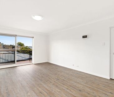 Spacious 2 Bedroom Unit - Photo 1