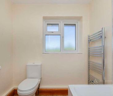 Lawn Hill Farm House, Lawn Hill, Edgcott, Aylesbury, Buckinghamshir... - Photo 3