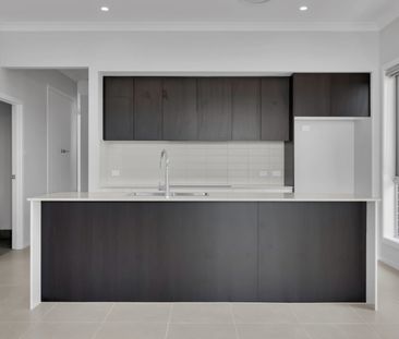 Brand new 4-bedroom home in Wilton - Photo 3