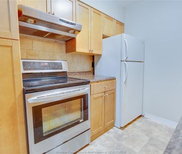 For Lease - 3355 SANDWICH Street Unit# 104, Windsor, Ontario - Photo 2