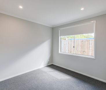 Beautiful Family Home - Photo 6