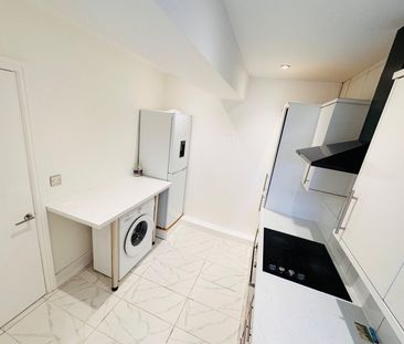 2 Bed Flat, Weston Drive, HA7 - Photo 4