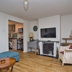 Queen Street, CT20 1JF, Folkestone - Photo 2