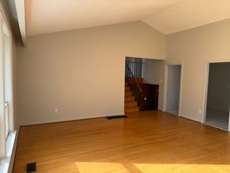 For Lease - 19 Abitibi Avenue, Toronto, Ontario - Photo 4