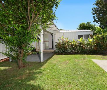 SPACIOUS 3-BEDROOM HOME + SELF-CONTAINED STUDIO IN THE HEART OF SOU... - Photo 6