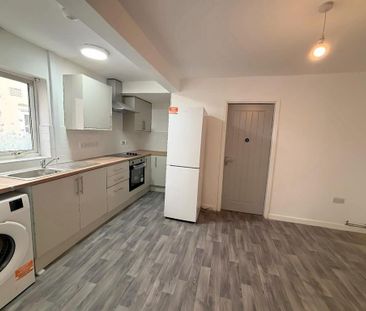 1 bedroom in a house share to rent - Photo 6