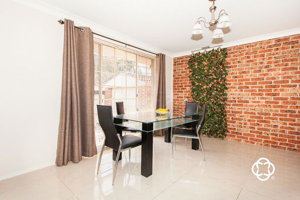 10/5A Binalong Road, 2145, Pendle Hill Nsw - Photo 1