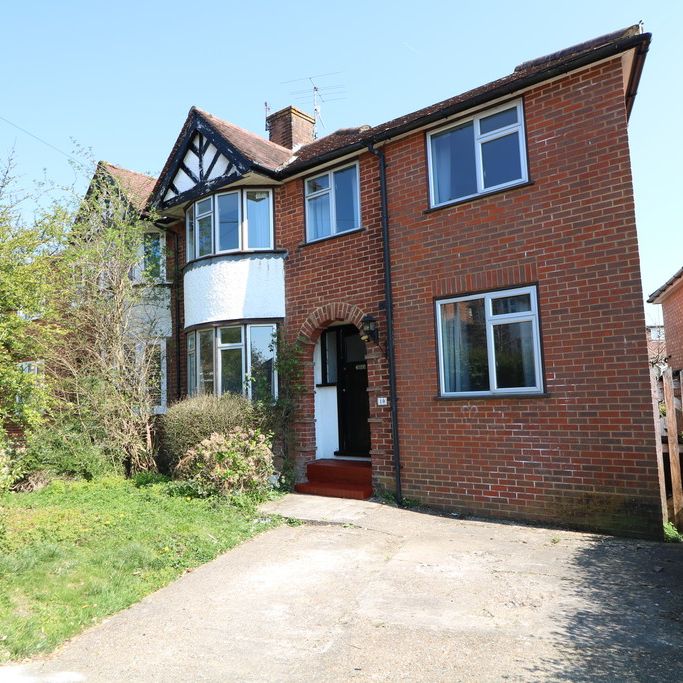 Parkway, Dorking, RH4 - Photo 1
