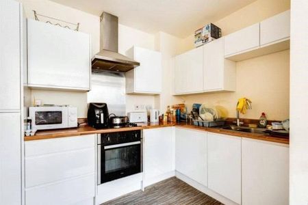 1 bedroom apartment to rent - Photo 2