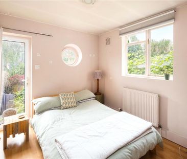 4 bedroom terraced house to rent - Photo 2