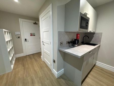 1 bedroom property to rent - Photo 5