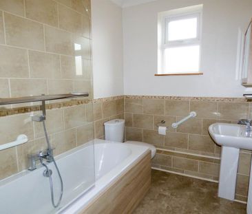 2 bedroom terraced house to rent - Photo 5