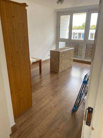 1 Bed Flat, Popham Street, N1 - Photo 3