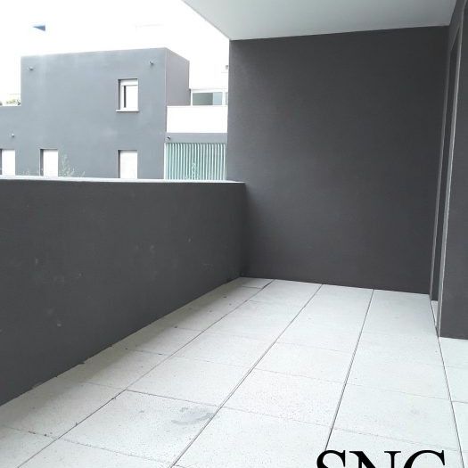 T4 AVEC BALCON ET PARKING - Photo 1