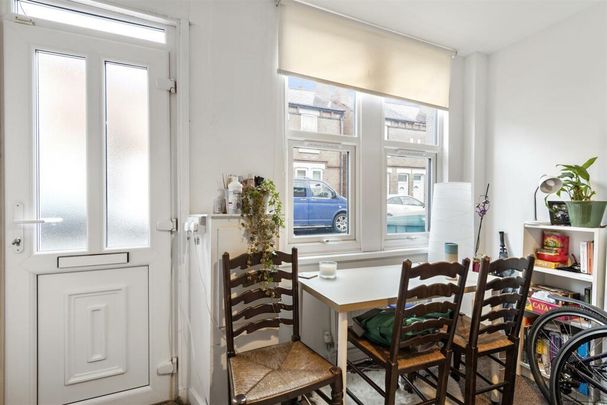 2 bedroom house to rent - Photo 1