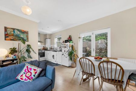 2 bedroom terraced house to rent - Photo 3