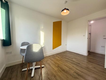 1 bedroom apartment to rent - Photo 2