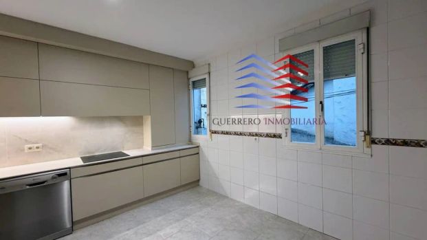 Piso de alquiler en Calle Paseo, Centro - Photo 1