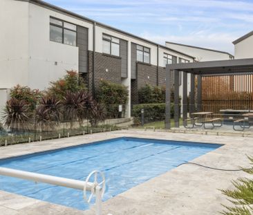 Family Friendly Townhouse - Photo 1
