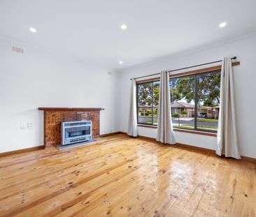 Perfectly Positioned To Public Transport & Stockland Wendouree - Photo 1