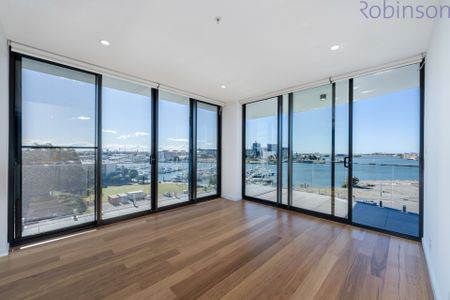 Two bedroom apartment on level 6 with stunning views over to Newcastle Harbour, Marina and city - Photo 5