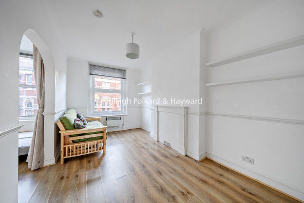 Topsfield Parade, Tottenham Lane, London, N8 - Photo 1