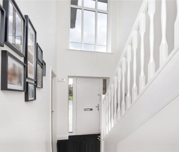 Stylish and contemporary five bedroom, three bathroom property in t... - Photo 1