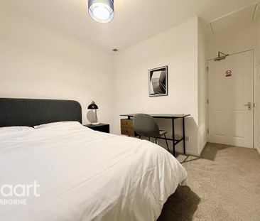 4 bedroom terraced house to rent - Photo 4