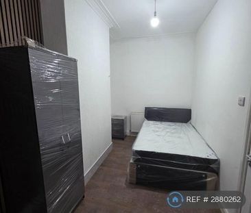 4 bedroom terraced house to rent - Photo 5